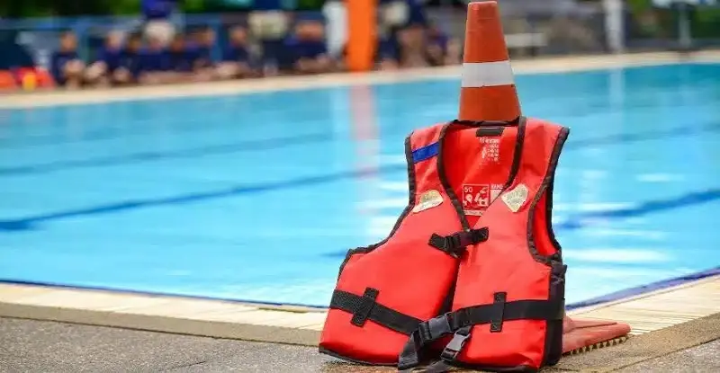 A life jacket is one of the safety tips for swimmers